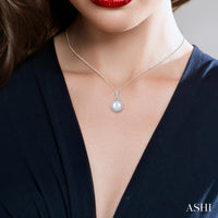 Silken Light Pearl Pendant