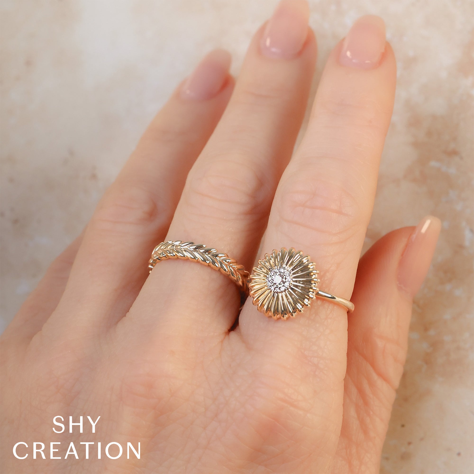 Shy Creation® Laurel Wreath Band