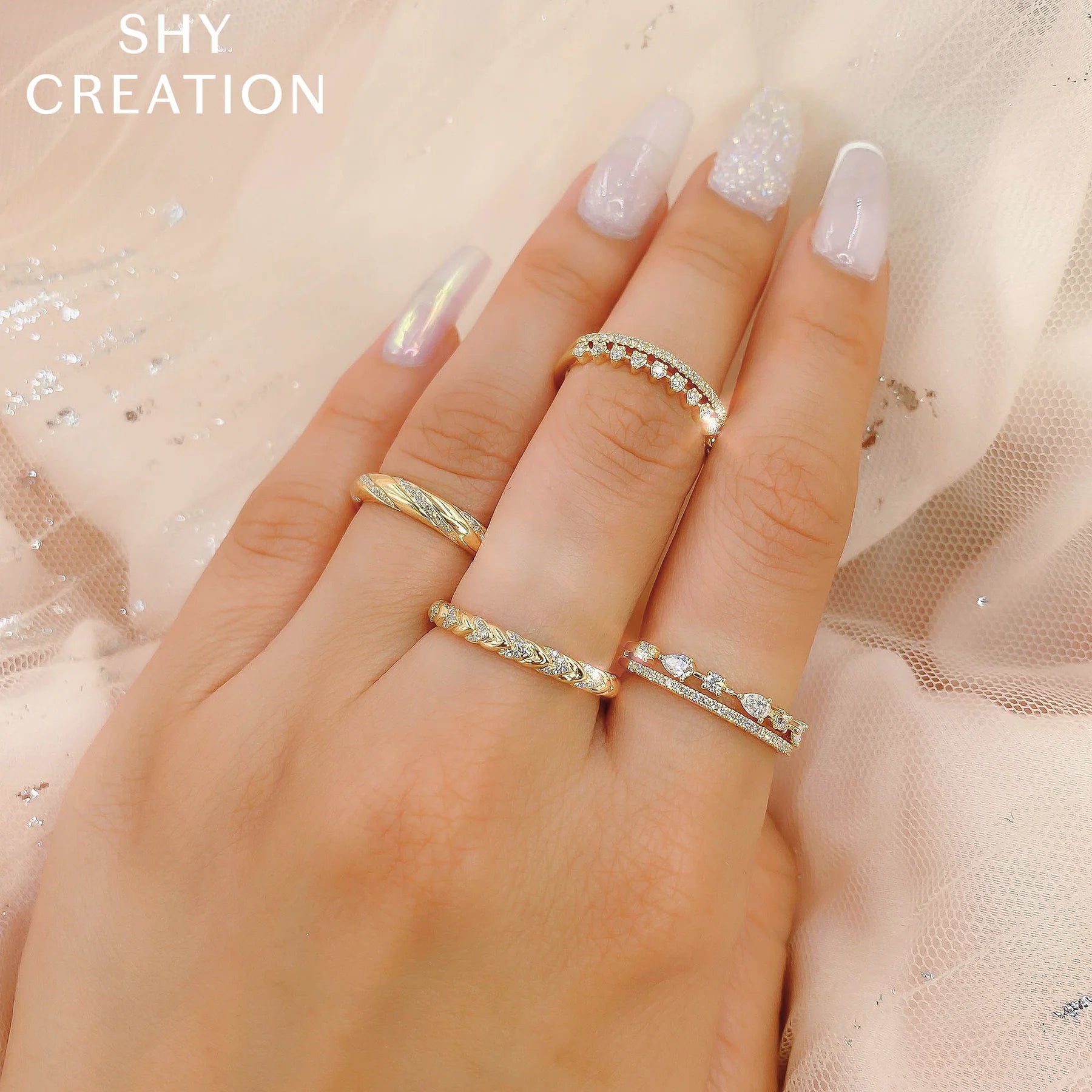 Shy Creation® Tiara Crest Diamond Band