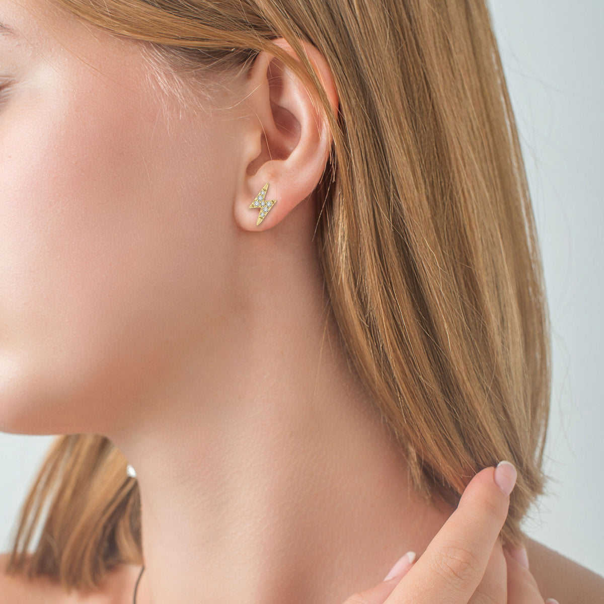 Electric Flash Diamond Stud Earrings